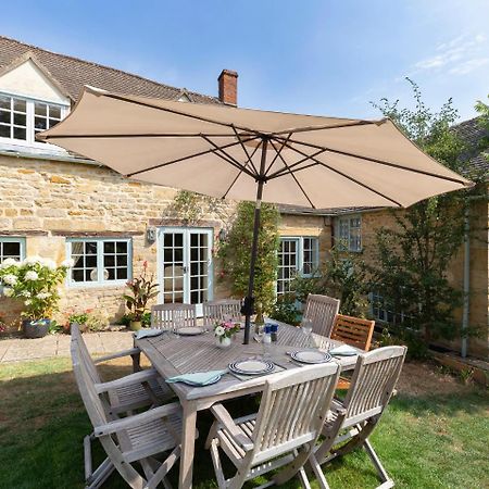 Pilgrim Cottage Bourton on the Hill Exteriér fotografie