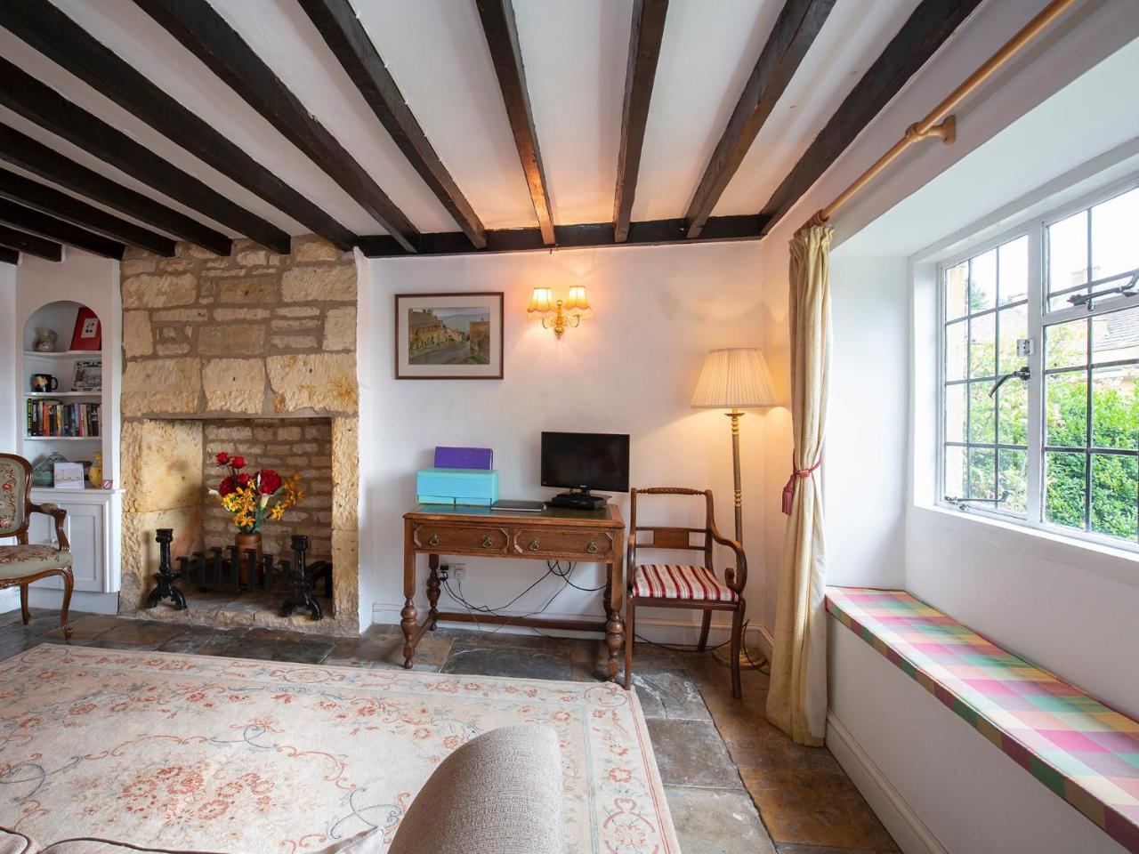 Pilgrim Cottage Bourton on the Hill Exteriér fotografie